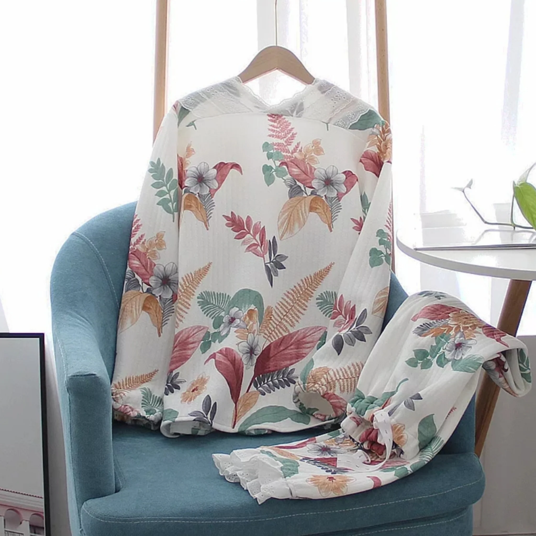 Floral wrap night suit - Image 3