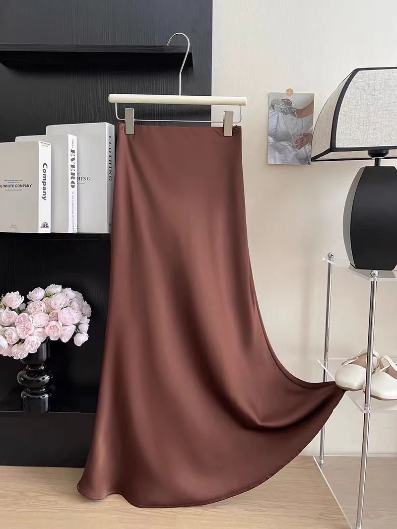 Satin skirt - Image 5